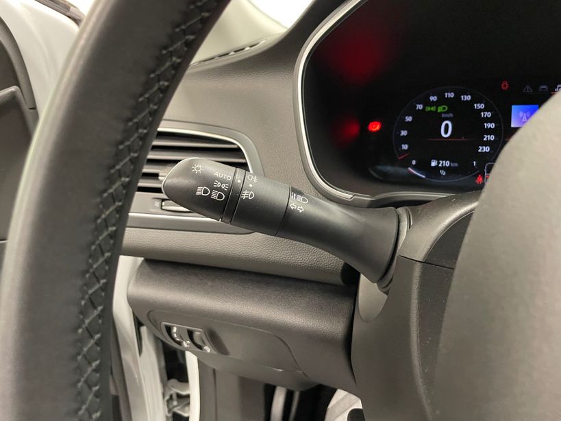 RENAULT MEGANE IV BERLINE 2022 - Photo n°20