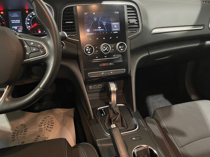 RENAULT MEGANE IV BERLINE 2022 - Photo n°15