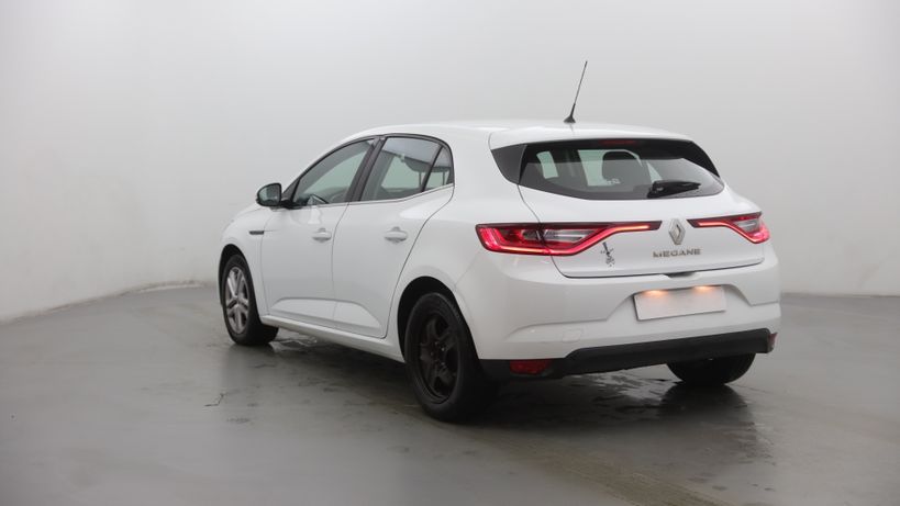 RENAULT MEGANE IV BERLINE BUSINESS 2019 - Photo n°6