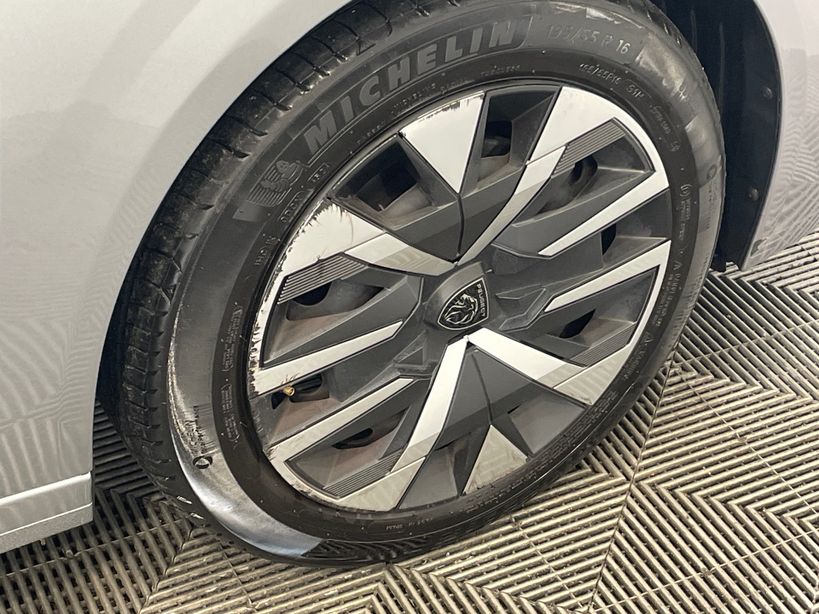 PEUGEOT 208 2025 - Photo n°1