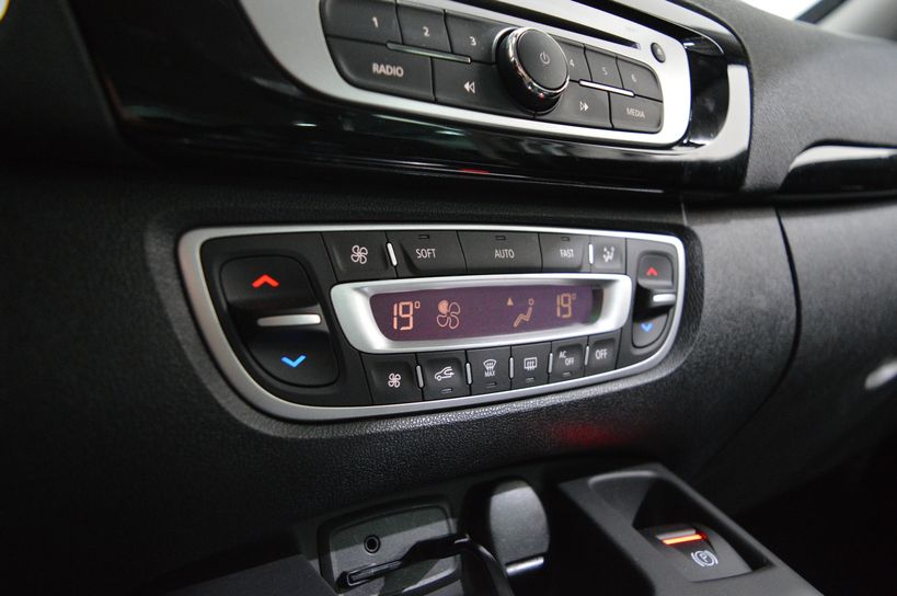RENAULT SCENIC III 2016 - Photo n°22