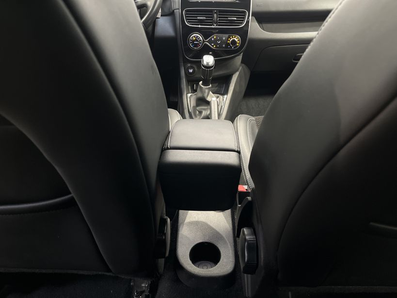 RENAULT CLIO IV ESTATE 2018 - Photo n°37