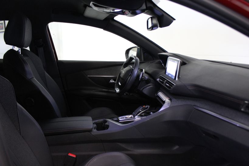 PEUGEOT 3008 2019 - Photo n°6