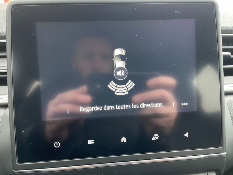 RENAULT CAPTUR 2021 - Photo n°24