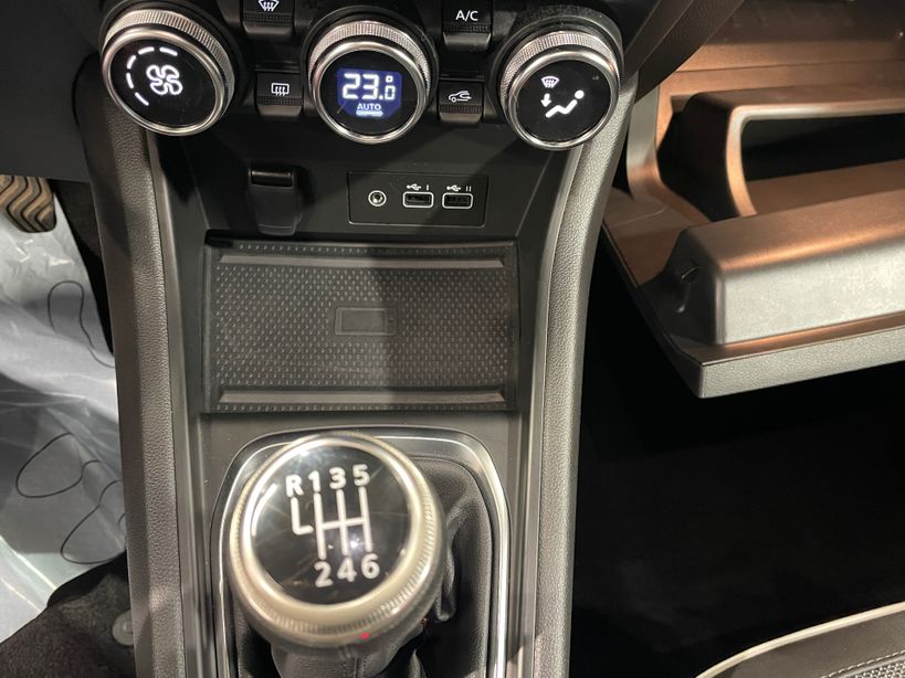 RENAULT CAPTUR 2024 - Photo n°40