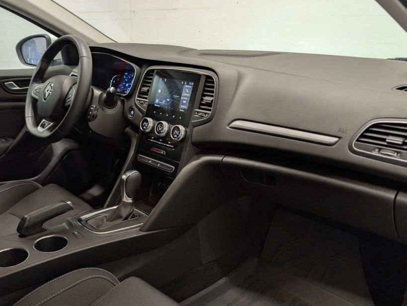 RENAULT MEGANE IV BERLINE 2021 - Photo n°20