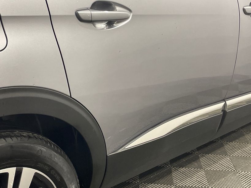 PEUGEOT 5008 2023 - Photo n°2