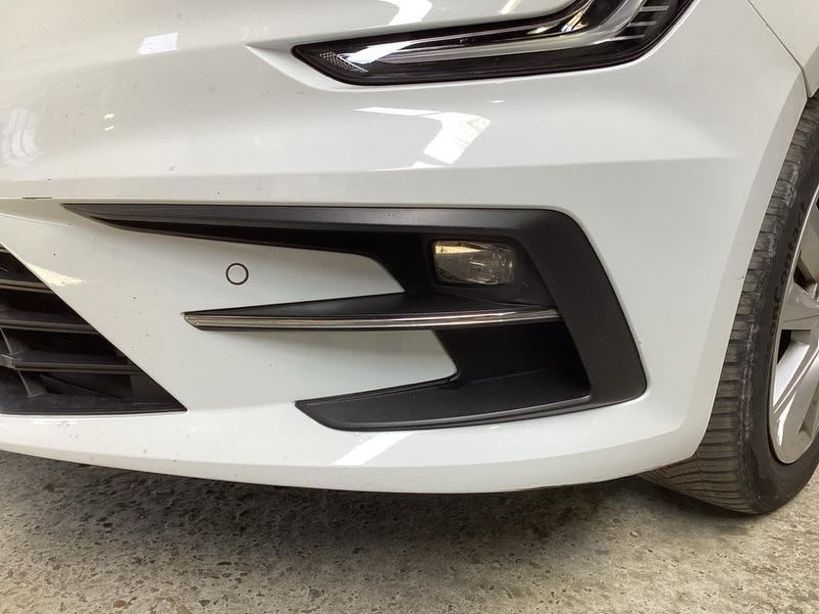 RENAULT MEGANE IV BERLINE 2021 - Photo n°8