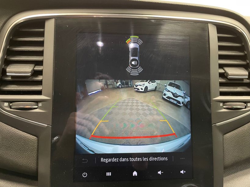 RENAULT MEGANE IV BERLINE 2022 - Photo n°28