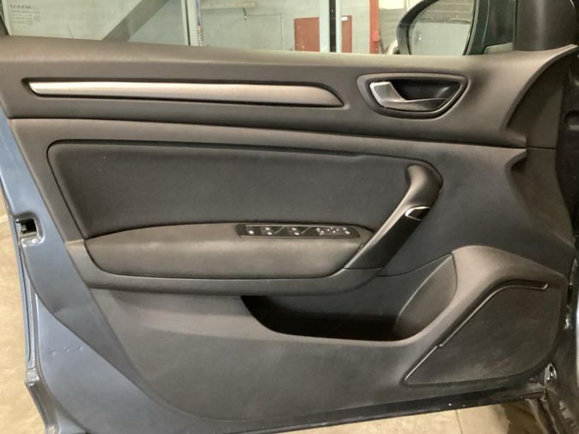 RENAULT MEGANE IV ESTATE 2021 - Photo n°8