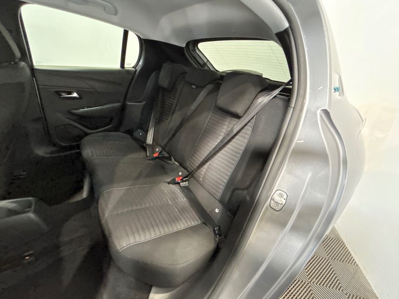 PEUGEOT 208 2023 - Photo n°10