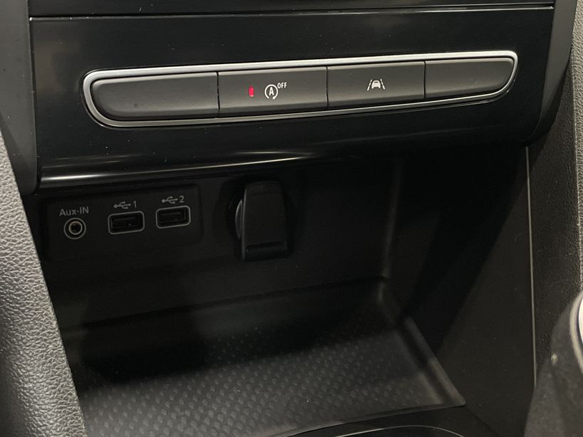 RENAULT MEGANE IV BERLINE 2022 - Photo n°18