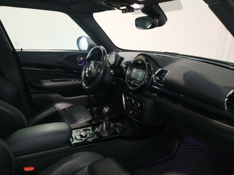 MINI MINI CLUBMAN F54 2017 - Photo n°8
