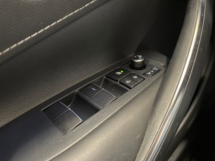 TOYOTA COROLLA HYBRIDE 2023 - Photo n°16