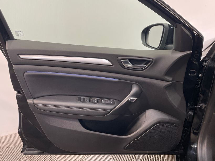RENAULT MEGANE IV BERLINE 2022 - Photo n°33
