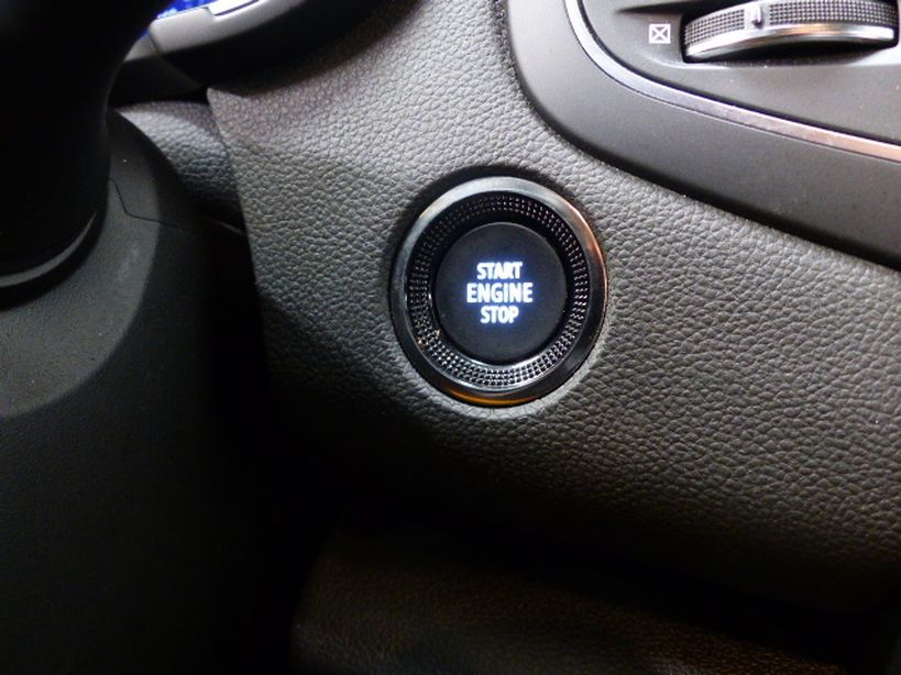 RENAULT MEGANE IV BERLINE 2021 - Photo n°18