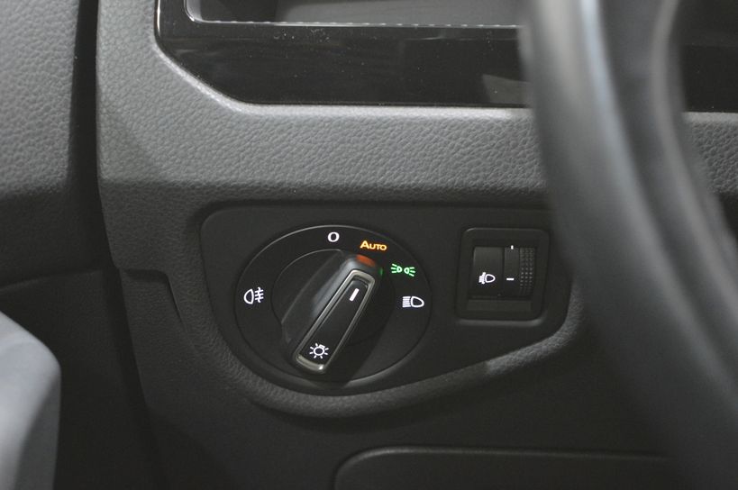 VOLKSWAGEN TOURAN 2016 - Photo n°13