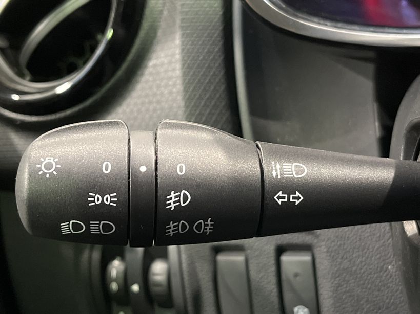 RENAULT CLIO IV 2019 - Photo n°27