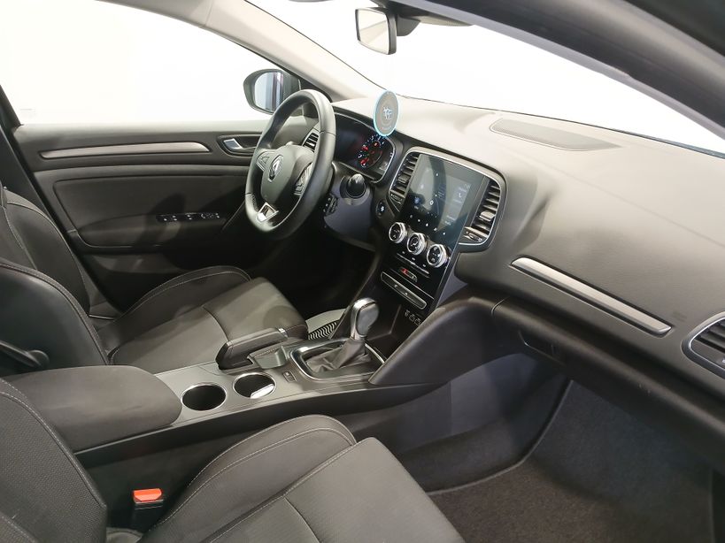RENAULT MEGANE IV BERLINE 2022 - Photo n°8