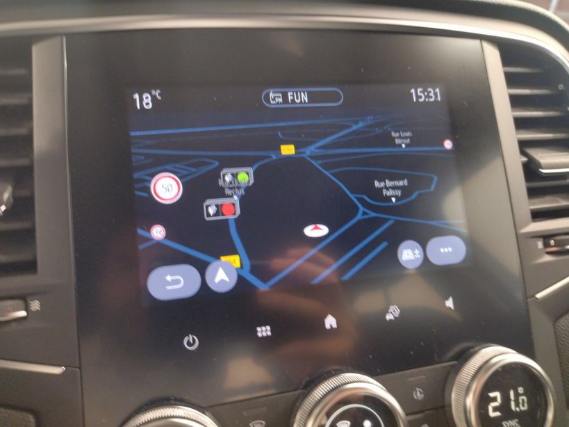 RENAULT MEGANE IV BERLINE 2021 - Photo n°21