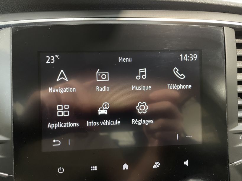 RENAULT MEGANE IV BERLINE 2021 - Photo n°18