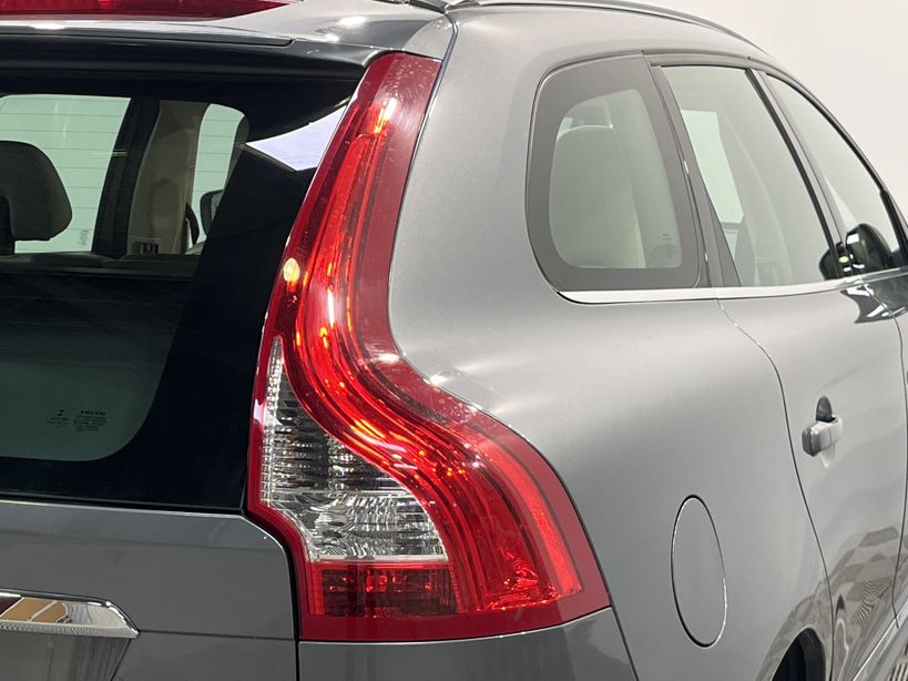 VOLVO XC60 2016 - Photo n°7