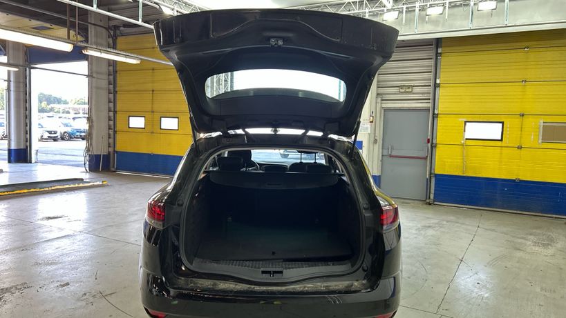 RENAULT MEGANE IV ESTATE 2021 - Photo n°14