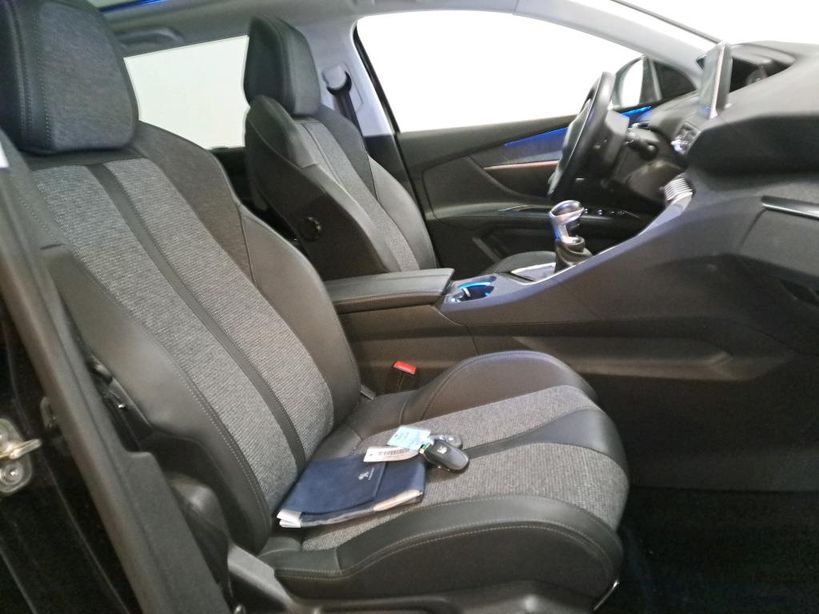 PEUGEOT 5008 BUSINESS 2020 - Photo n°29