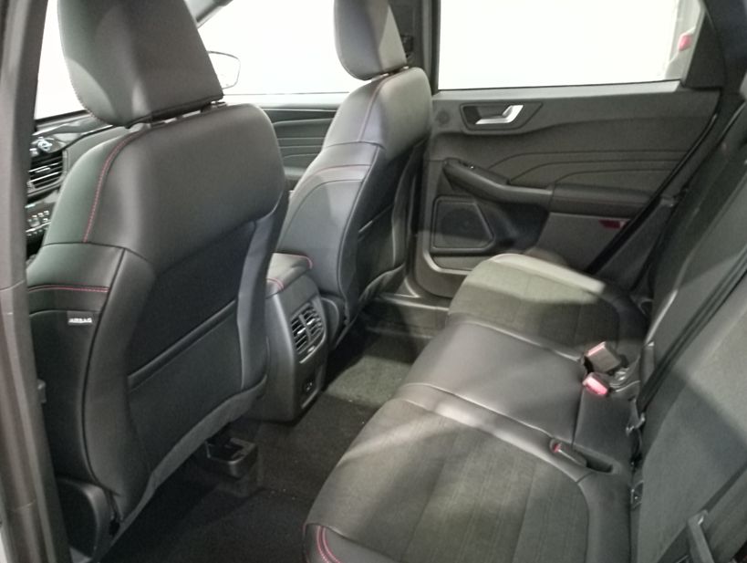 FORD KUGA 2022 - Photo n°10