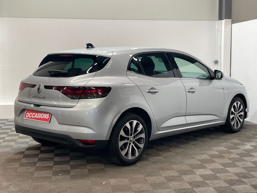 RENAULT MEGANE IV BERLINE 2023 - Photo n°4