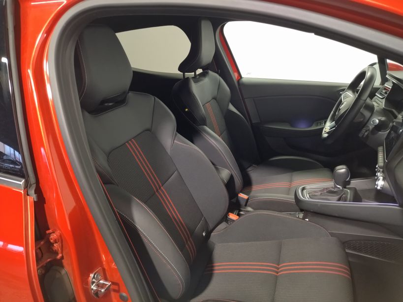 RENAULT CLIO V 2021 - Photo n°9