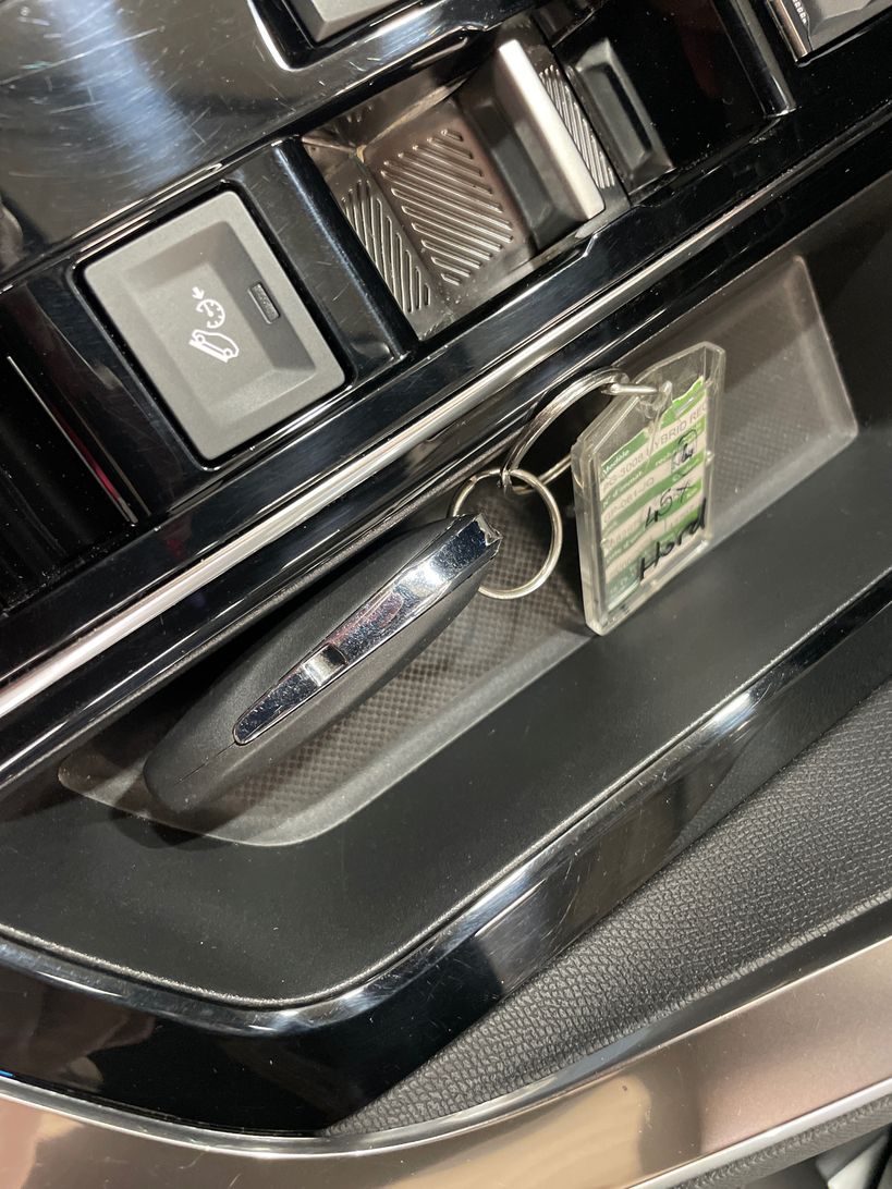 PEUGEOT 3008 2023 - Photo n°4