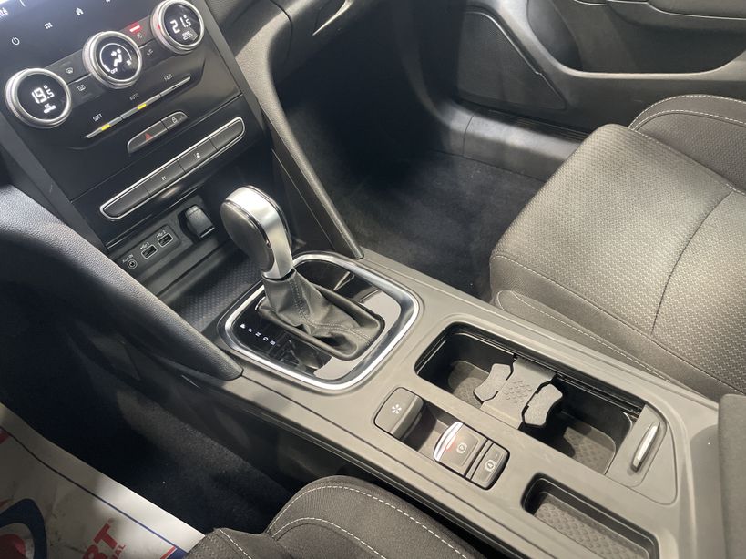 RENAULT MEGANE IV BERLINE 2021 - Photo n°19