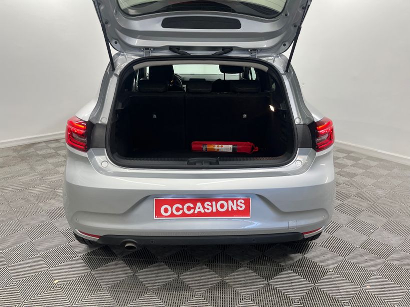 RENAULT CLIO V 2023 - Photo n°9