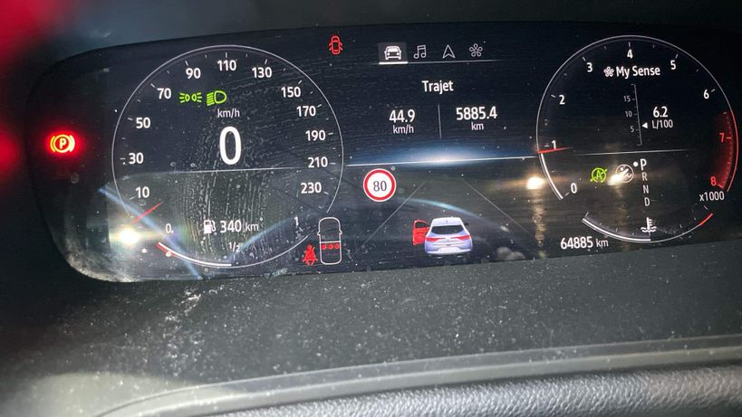 RENAULT MEGANE IV BERLINE 2021 - Photo n°13