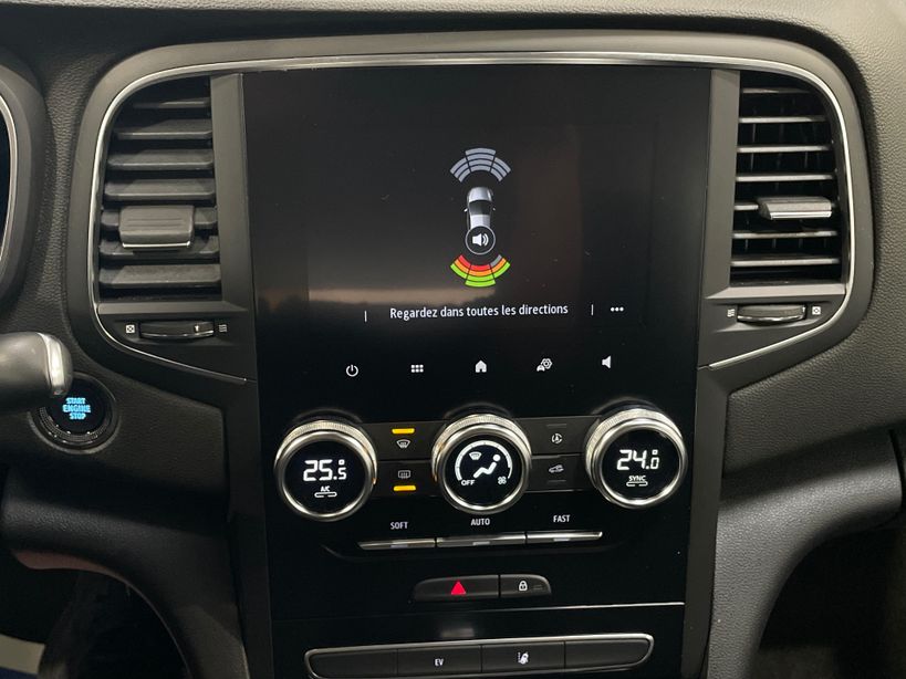 RENAULT MEGANE IV ESTATE 2021 - Photo n°12