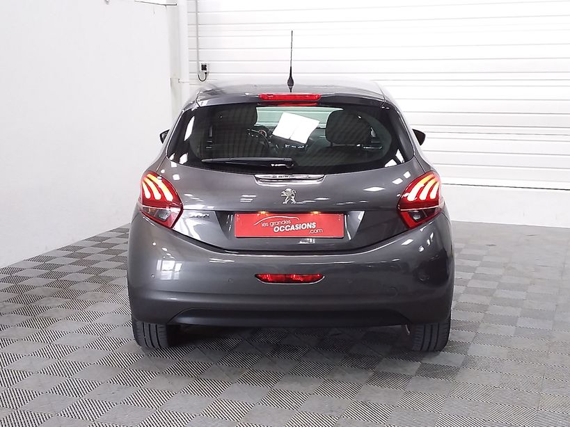 PEUGEOT 208 2018 - Photo n°4