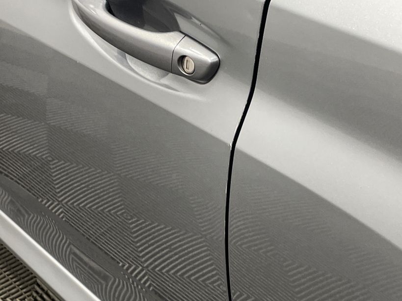 PEUGEOT 208 2023 - Photo n°5