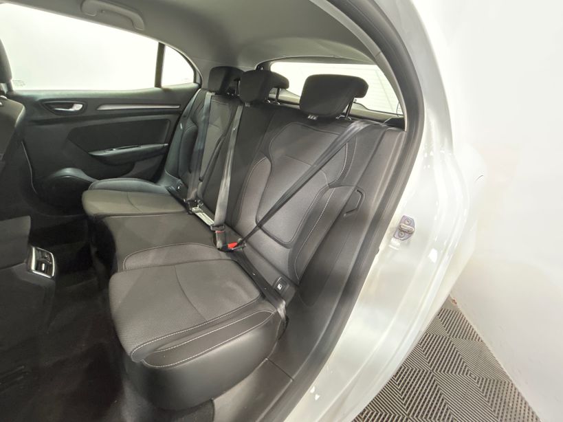 RENAULT MEGANE IV BERLINE 2023 - Photo n°10