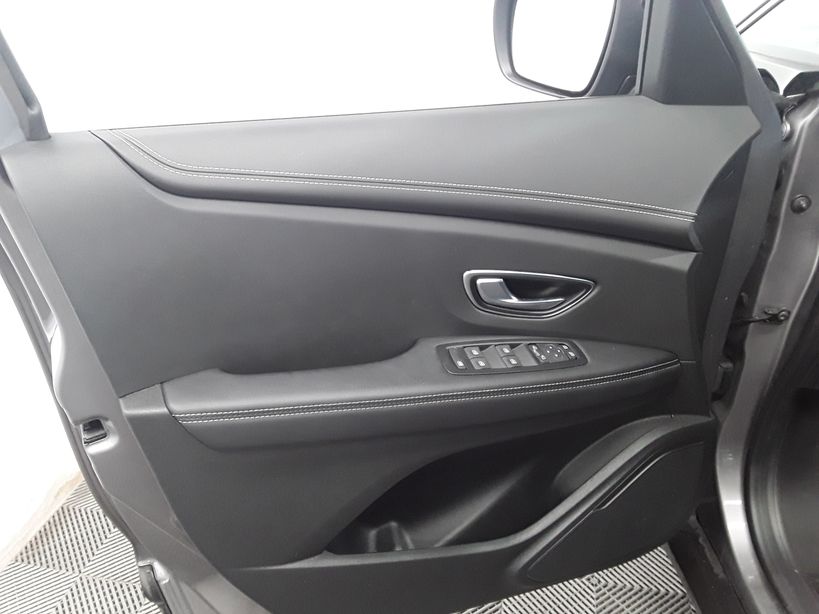 RENAULT SCENIC IV 2018 - Photo n°11