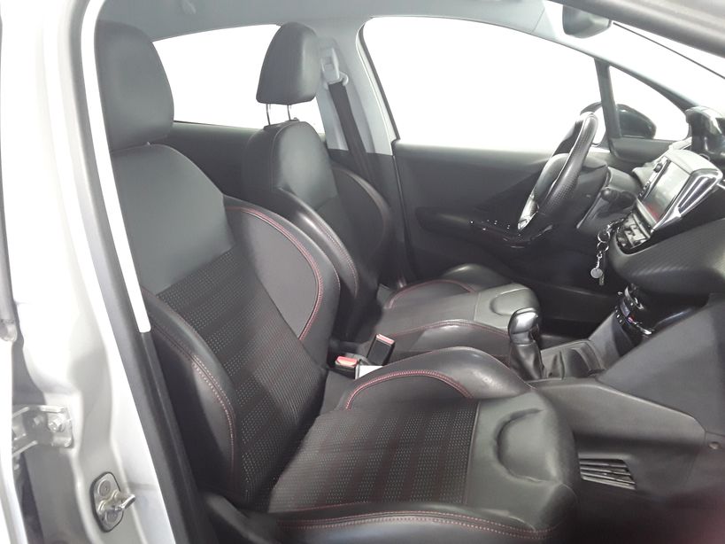 PEUGEOT 208 2016 - Photo n°10