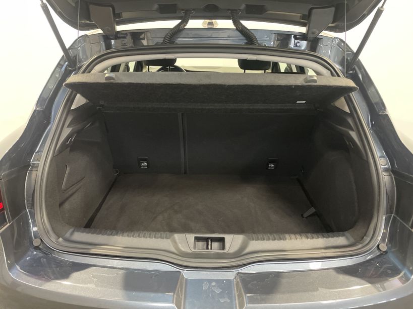 RENAULT MEGANE IV BERLINE 2021 - Photo n°28