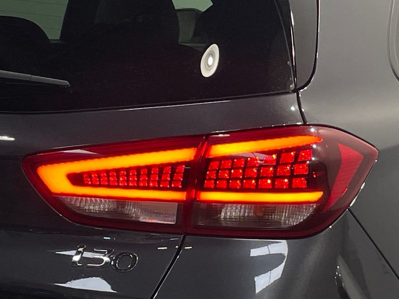 HYUNDAI i30 2022 - Photo n°8