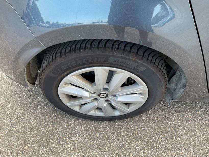 RENAULT MEGANE IV BERLINE 2022 - Photo n°2