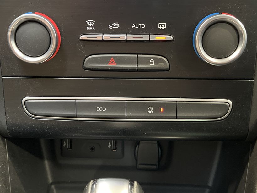 RENAULT MEGANE IV BERLINE BUSINESS 2021 - Photo n°17
