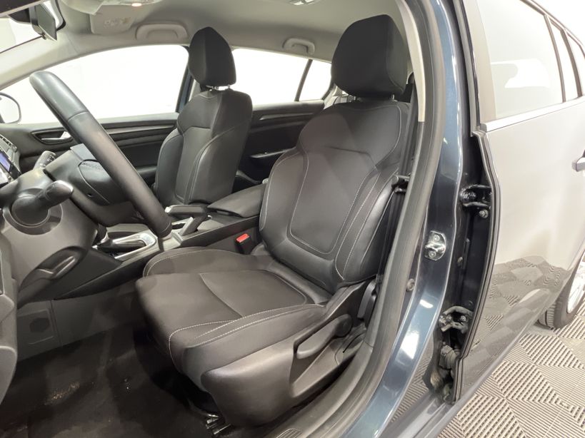 RENAULT MEGANE IV ESTATE 2020 - Photo n°10