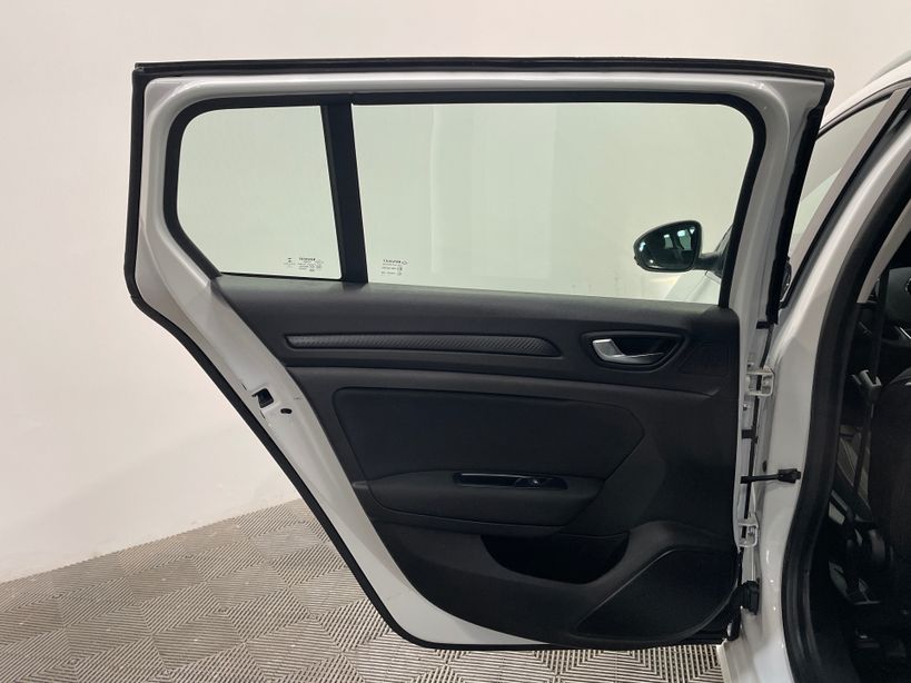 RENAULT MEGANE IV ESTATE BUSINESS 2021 - Photo n°37