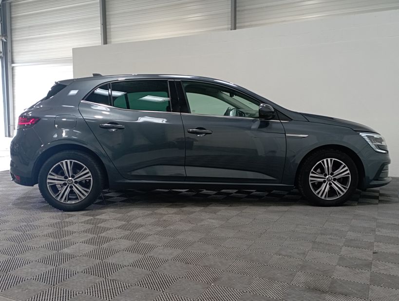 RENAULT MEGANE IV BERLINE 2021 - Photo n°9