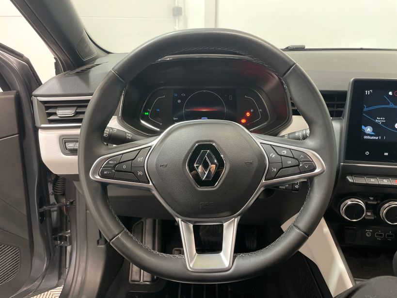 RENAULT CLIO V 2023 - Photo n°19