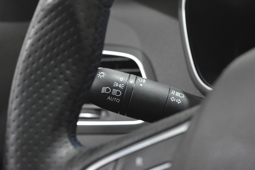 RENAULT MEGANE IV ESTATE 2019 - Photo n°18